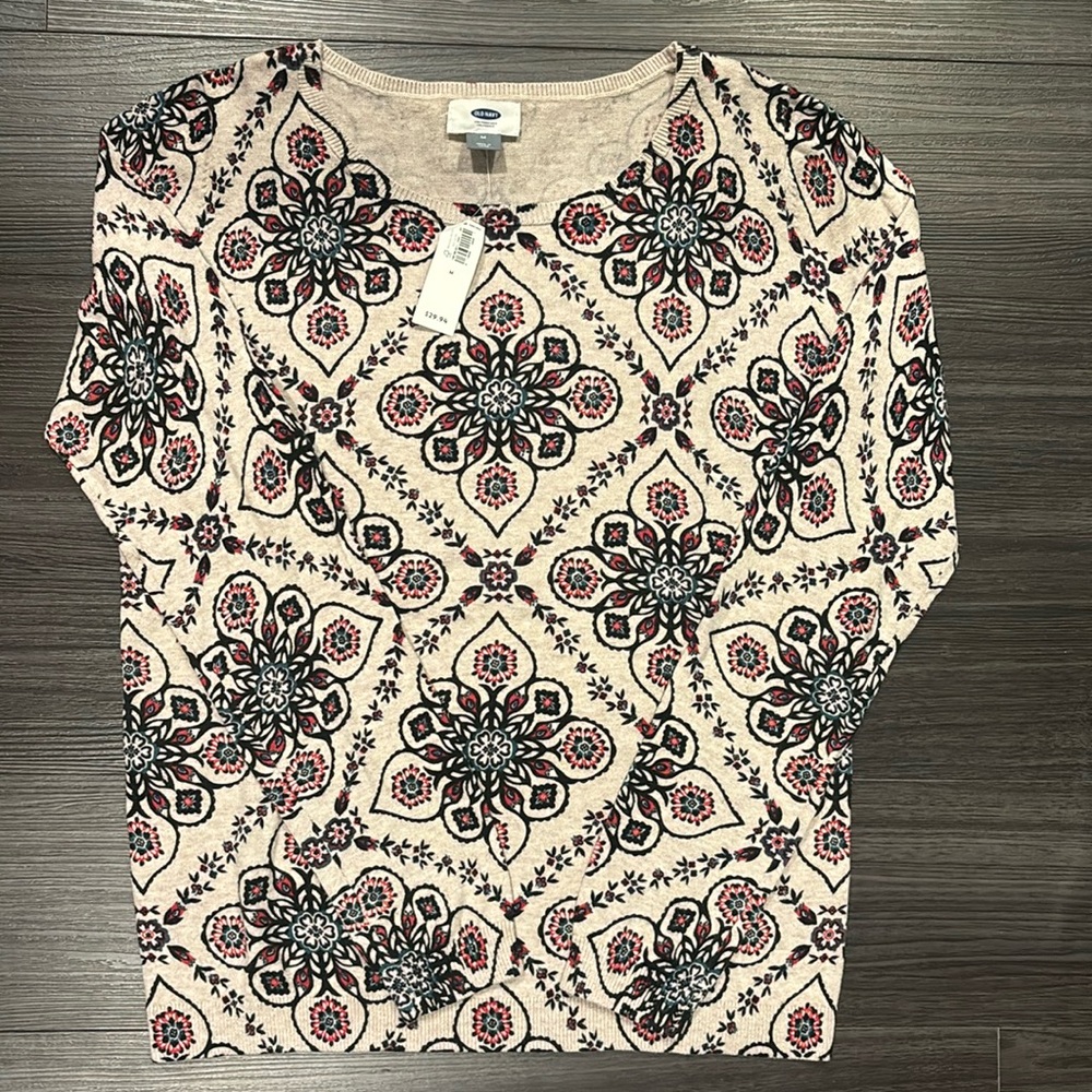 Old Navy, long sleeve lightweight sweater, size M. New with tags.